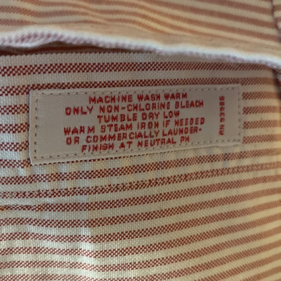 Brooks Brothers Buttondown, The Original Polo Shirt. 17.5x35, New Condition - Picture 6 of 6